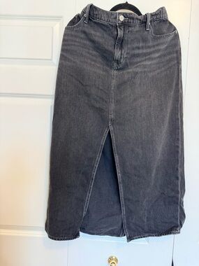 Classic Mid/Waist Black Denim Midi Skirt with Front Slit